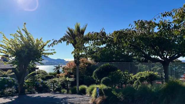 The Flying Trout Boutique Lodge Parking