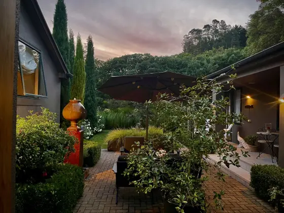 The Flying Trout Boutique Lodge Courtyard