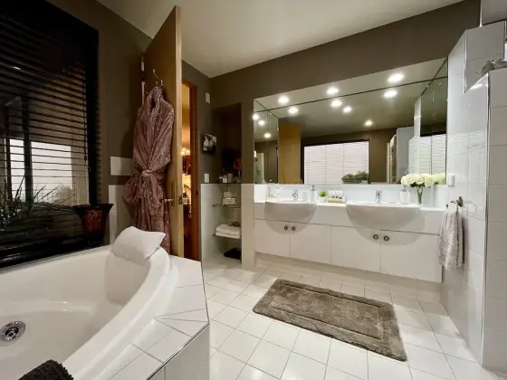 The Flying Trout Boutique Lodge Tui Suite Bathroom Vanities and Spa Bath